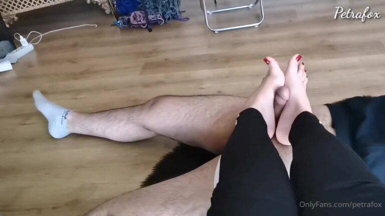 Yeni footjob videom